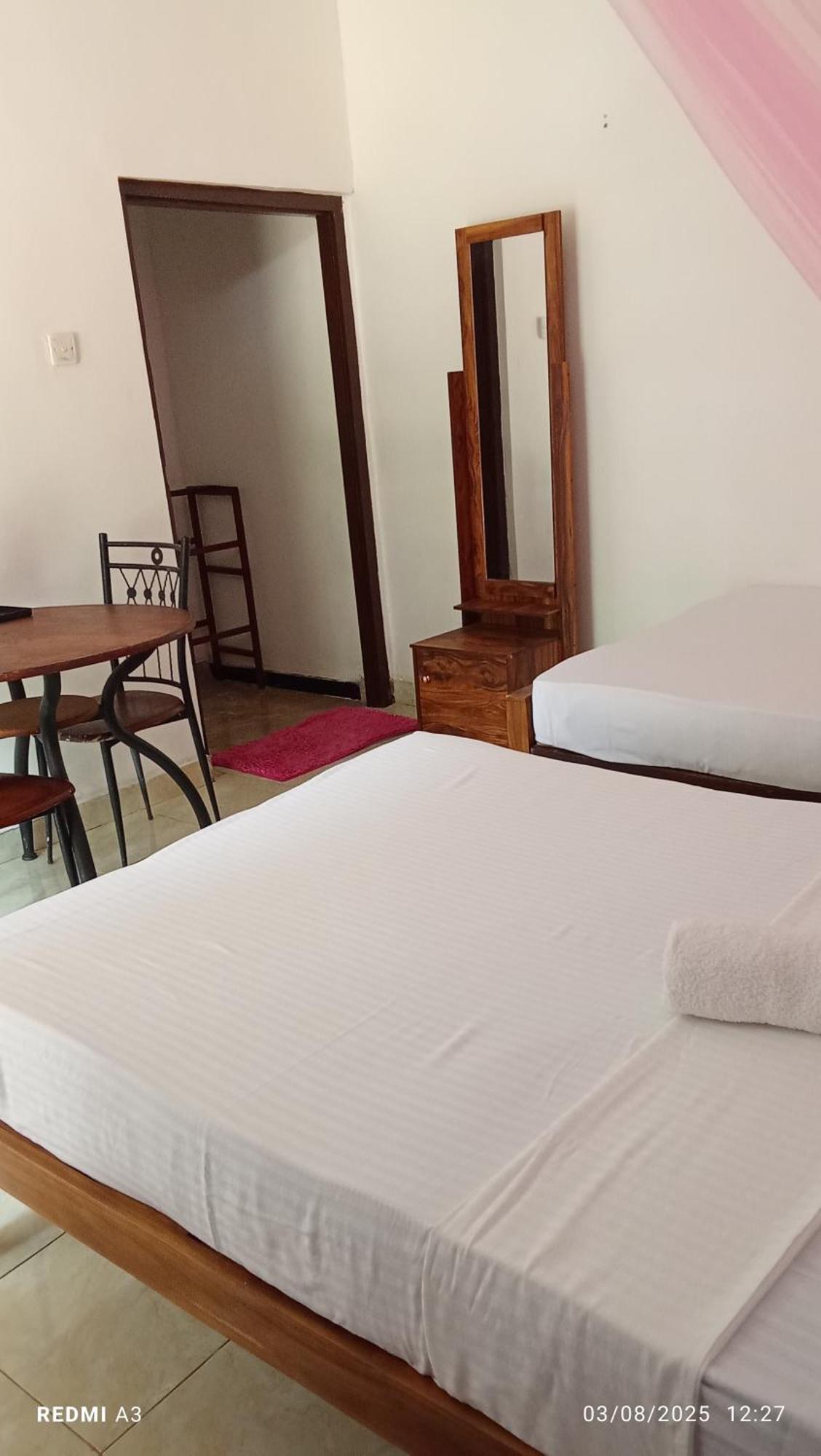 Sidhangana Home Stay Анурадхапура Стая снимка